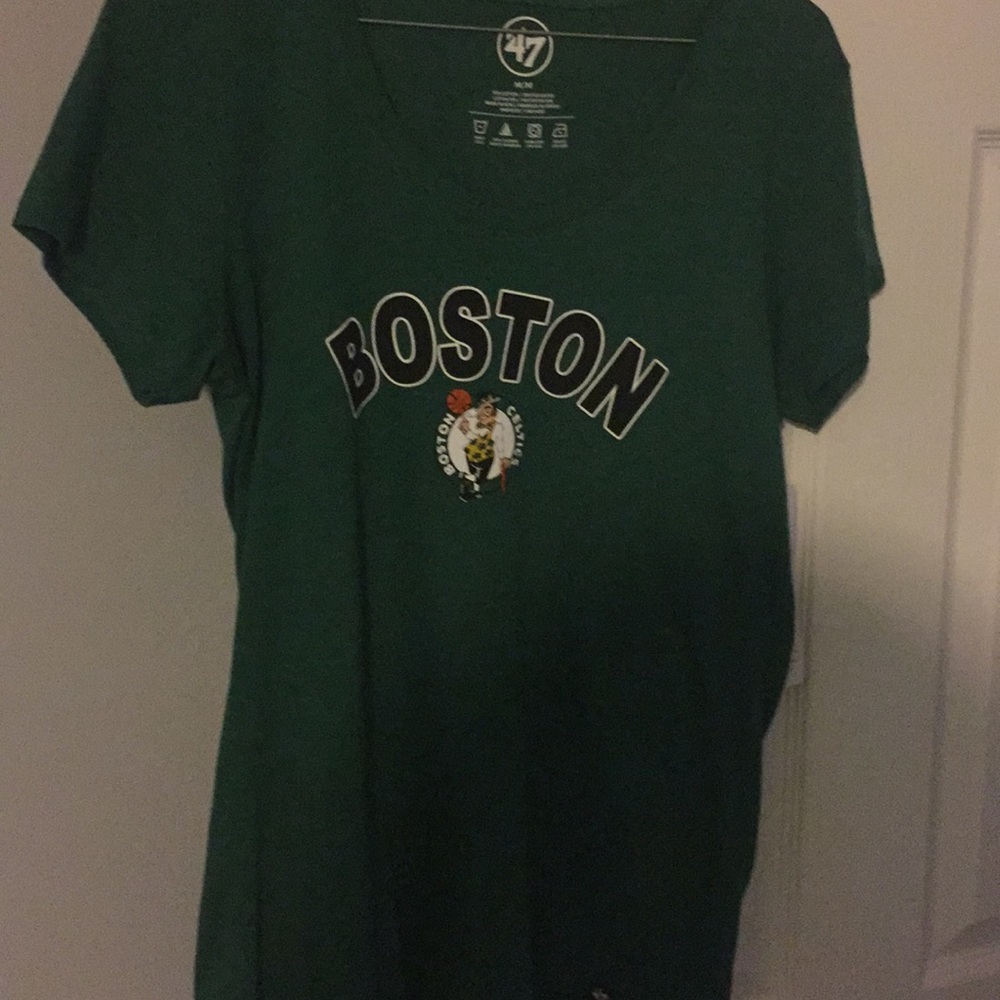 Boston Celtics women’s T-shirt size med. 47 brand